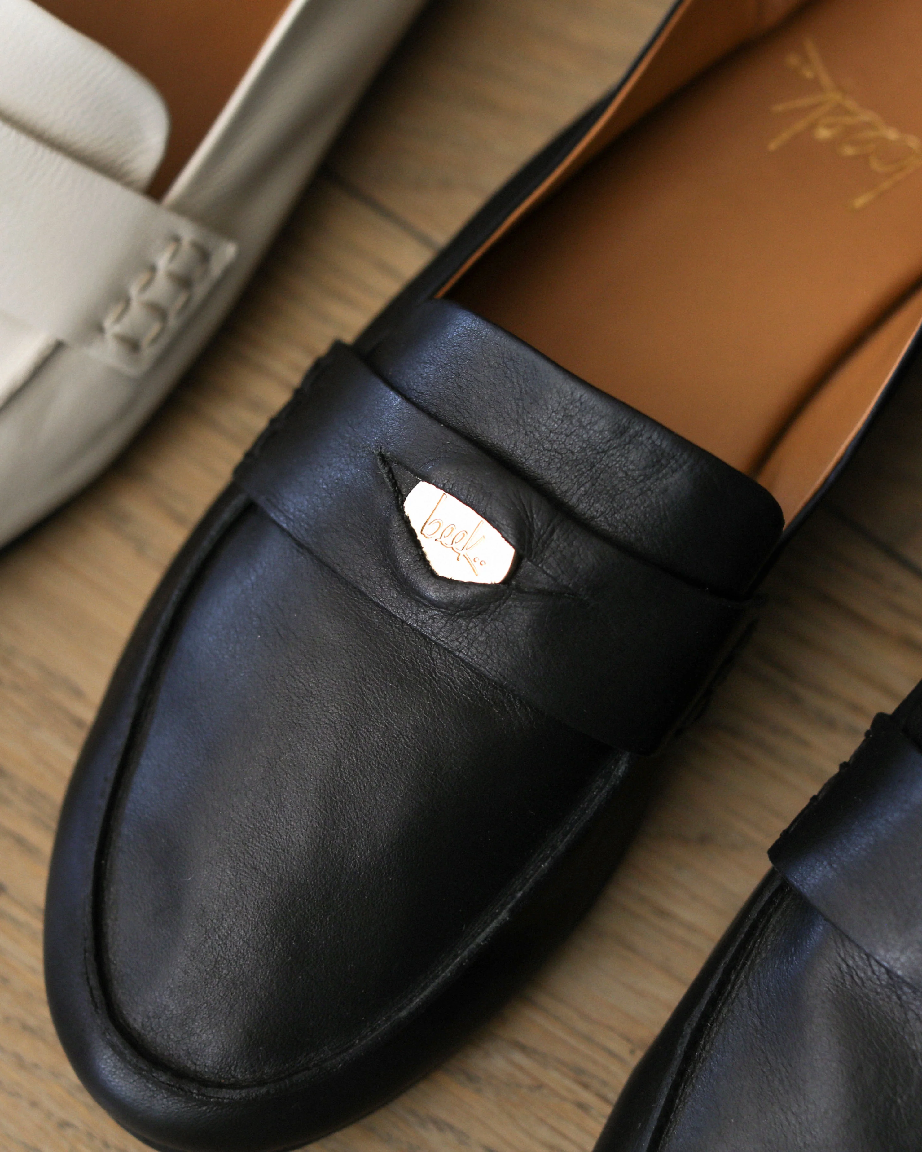 HENNY - Black - Image 6